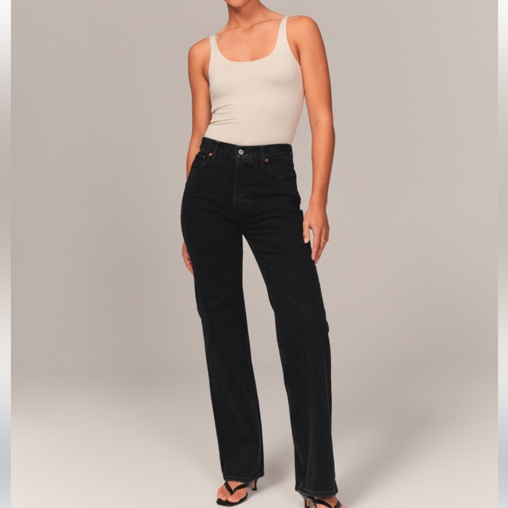 Abercrombie High Rise 90’s Relaxed Jean